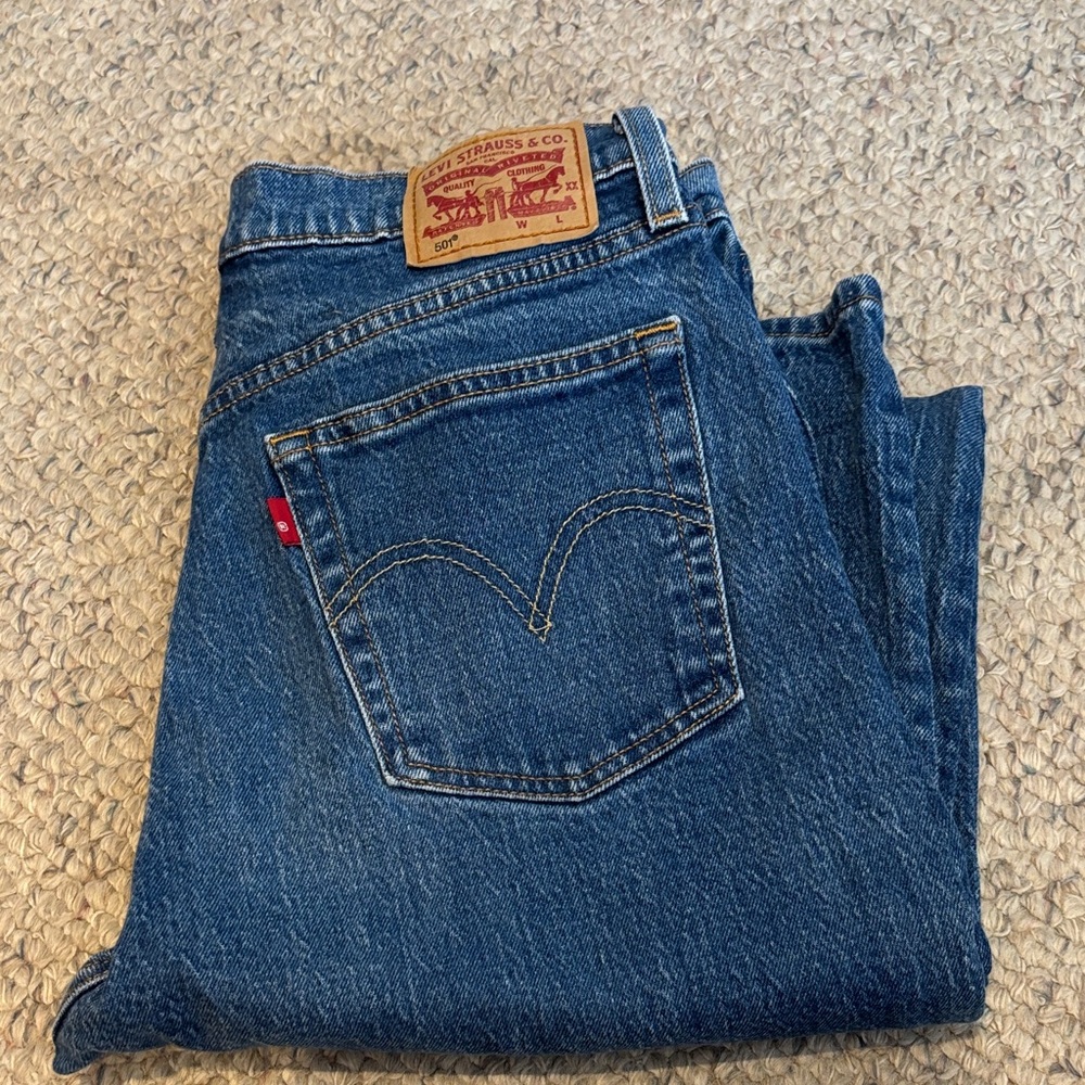 Levi's Classic Straight Women’s Jean in Deep Blue